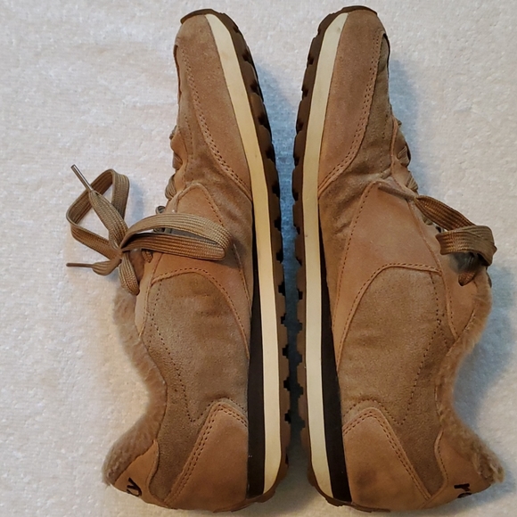 *SOLD*Roxy Shoes size 9 - Picture 7 of 10